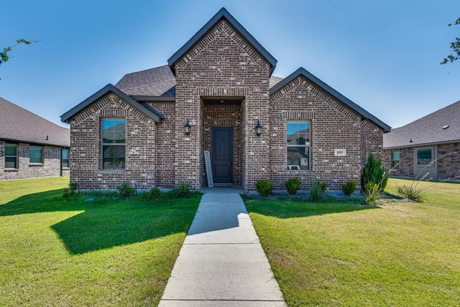 109 Lady Bird Lane, Waxahachie, TX 75165