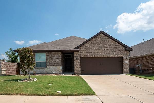 7644 Spring Drive, Watauga, TX 76148