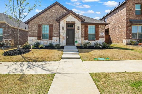 2304 Rosaline Drive, Little Elm, TX 76227