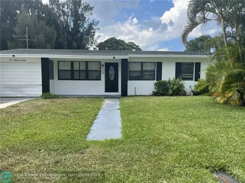 Riviera Beach, FL 33404,120 W 31st Ct