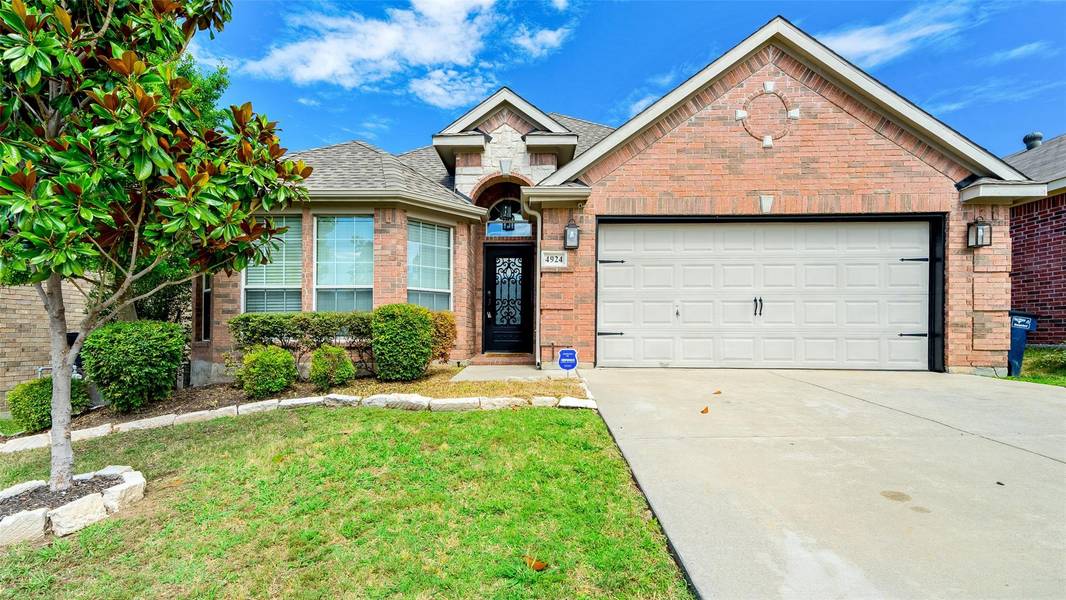 4924 Spoon Drift Drive, Fort Worth, TX 76135