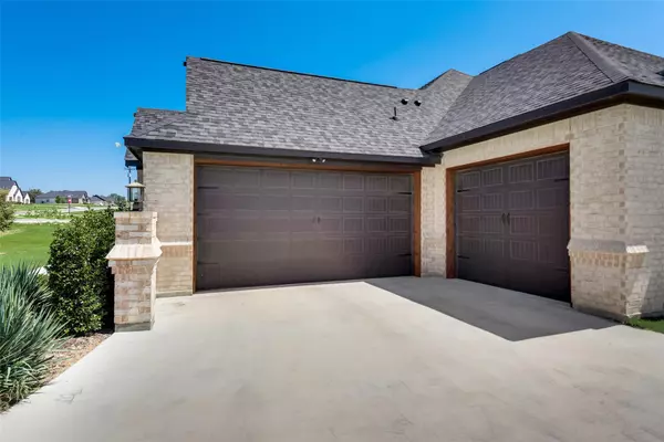 Azle, TX 76020,417 Christian Way