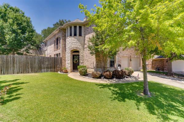 409 Ridgeview Court,  Hurst,  TX 76053