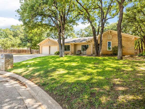 416 Hill Court, Hurst, TX 76053