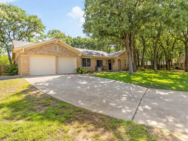 Hurst, TX 76053,416 Hill Court