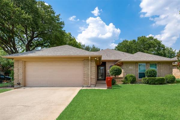 2304 Christopher Lane, Euless, TX 76040