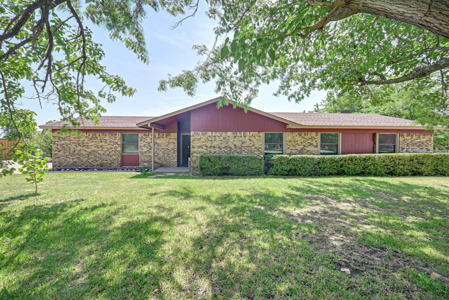 110 Ranch Road, Red Oak, TX 75154