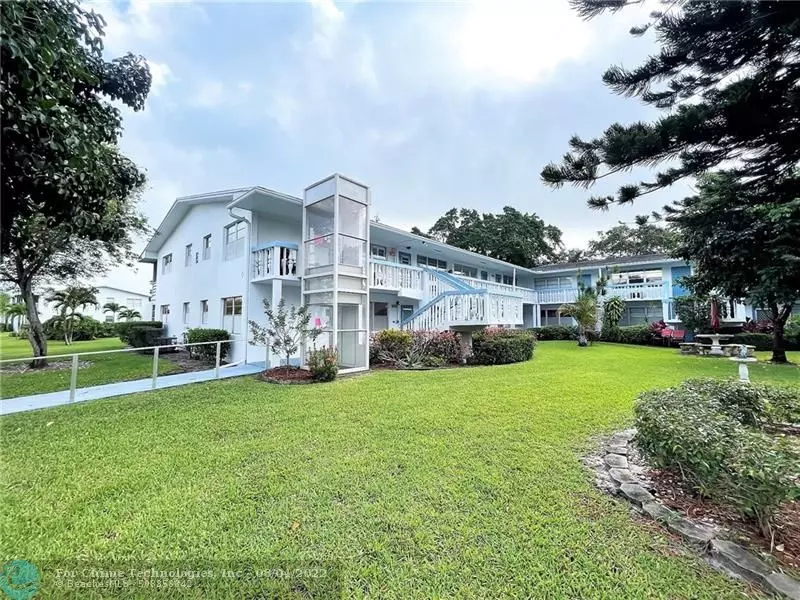 Deerfield Beach, FL 33442,115 Farnham E  #115