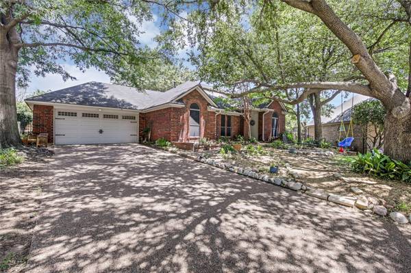 1032 Steeplewood Drive, Grapevine, TX 76051