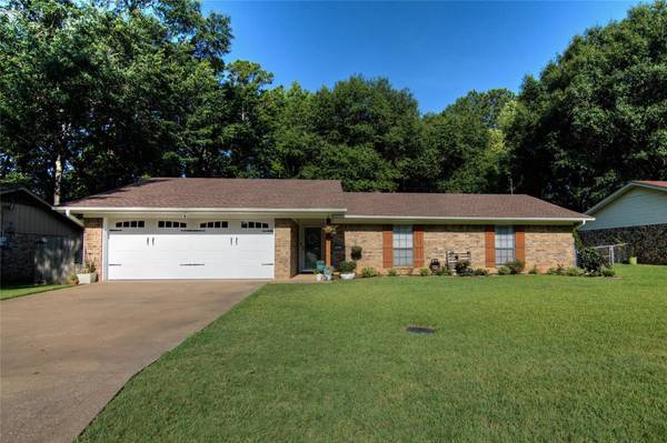 907 Victoria Drive, Longview, TX 75604