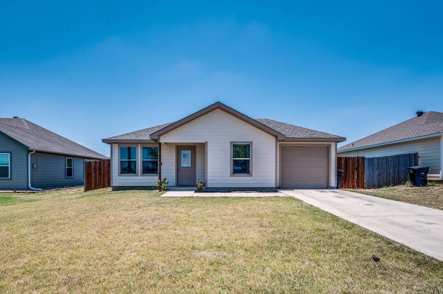 315 Blakney Street, Cleburne, TX 76031