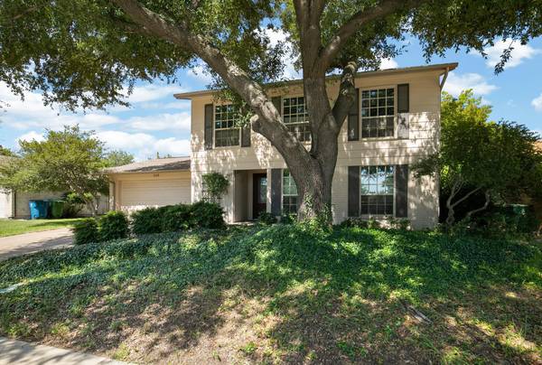 208 Wildfire Drive, Lewisville, TX 75067