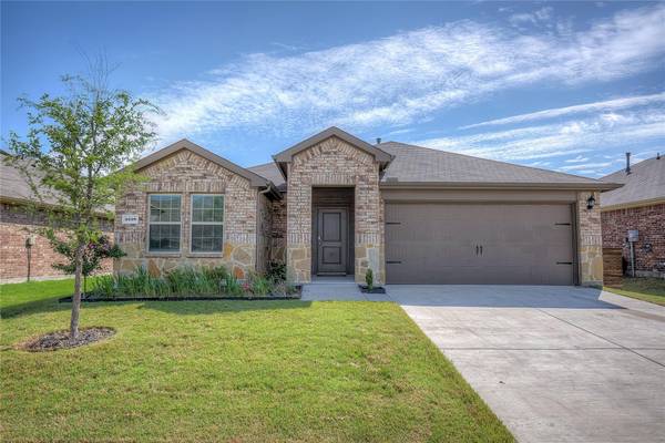 2218 Kingfisher Street, Crandall, TX 75114