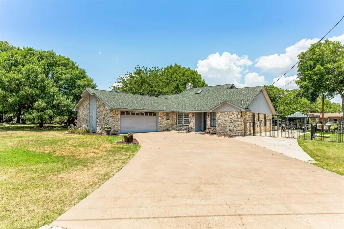 Granbury, TX 76048,3905 E Chippewa Trail