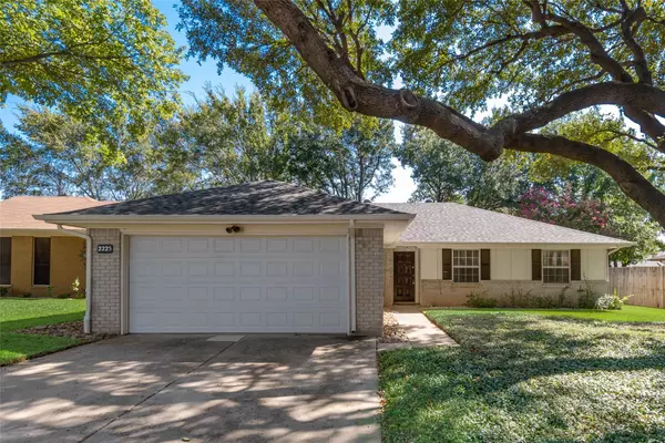 Arlington, TX 76006,2225 Honey Creek Lane