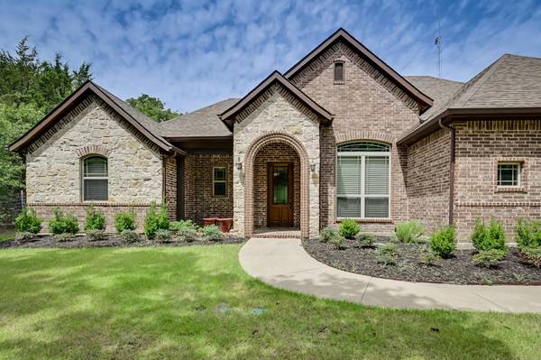 6828 Deer Trail, Quinlan, TX 75474