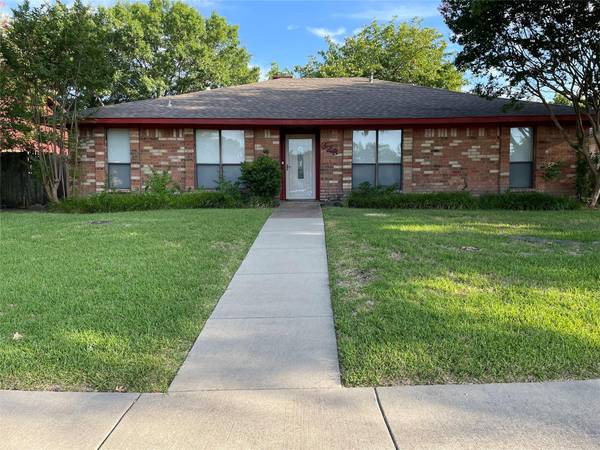 328 Kimberly Drive, Mesquite, TX 75149