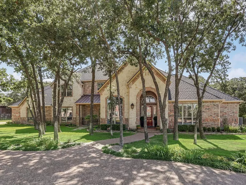 205 Fox Trot Lane, Double Oak, TX 75077