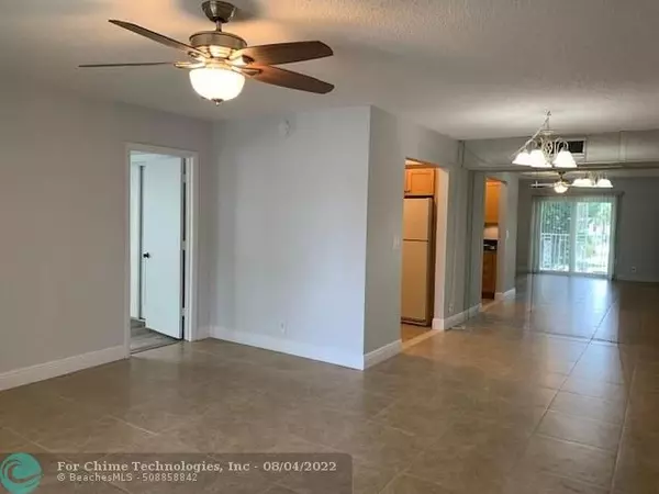 Deerfield Beach, FL 33441,706 SE 2nd Ave  #436