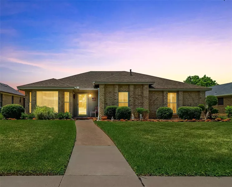 1621 Clydesdale Drive, Lewisville, TX 75067