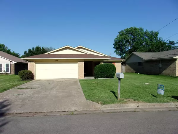 804 S Moore, Sulphur Springs, TX 75482