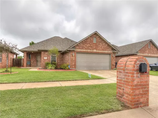 3812 New London Avenue, Moore, OK 73160