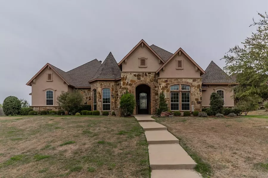 1415 Windmill Hill Lane, Cedar Hill, TX 75104