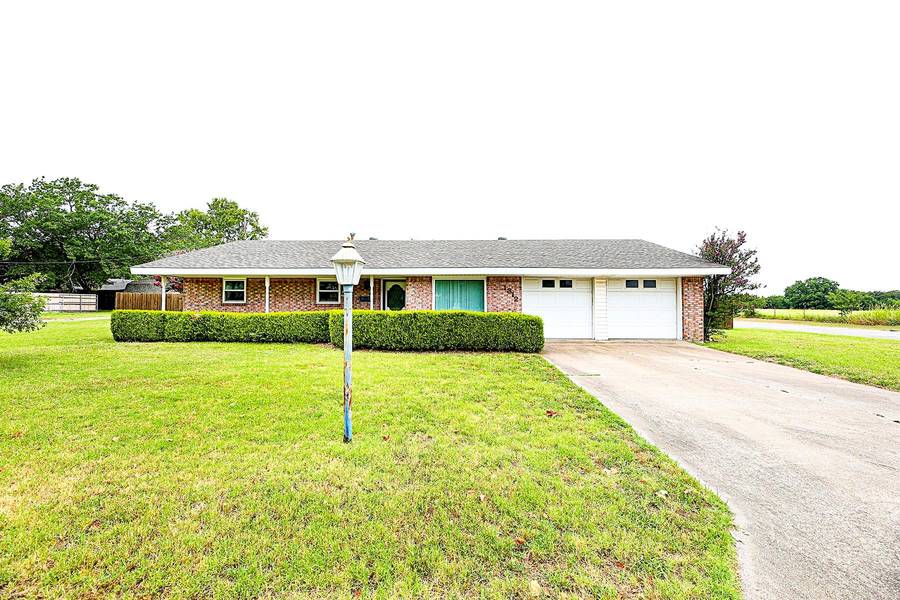 1312 Rock Street, Bowie, TX 76230