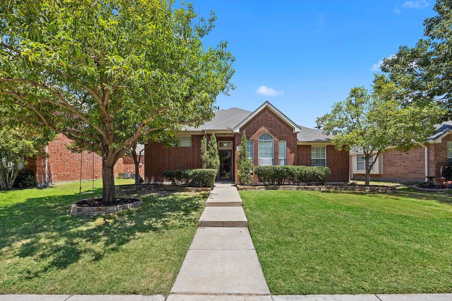 7082 Saint Augustine Drive, Frisco, TX 75033