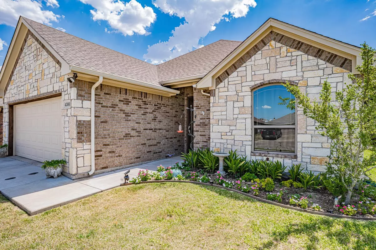 Granbury, TX 76049,4300 Sapphire Lane