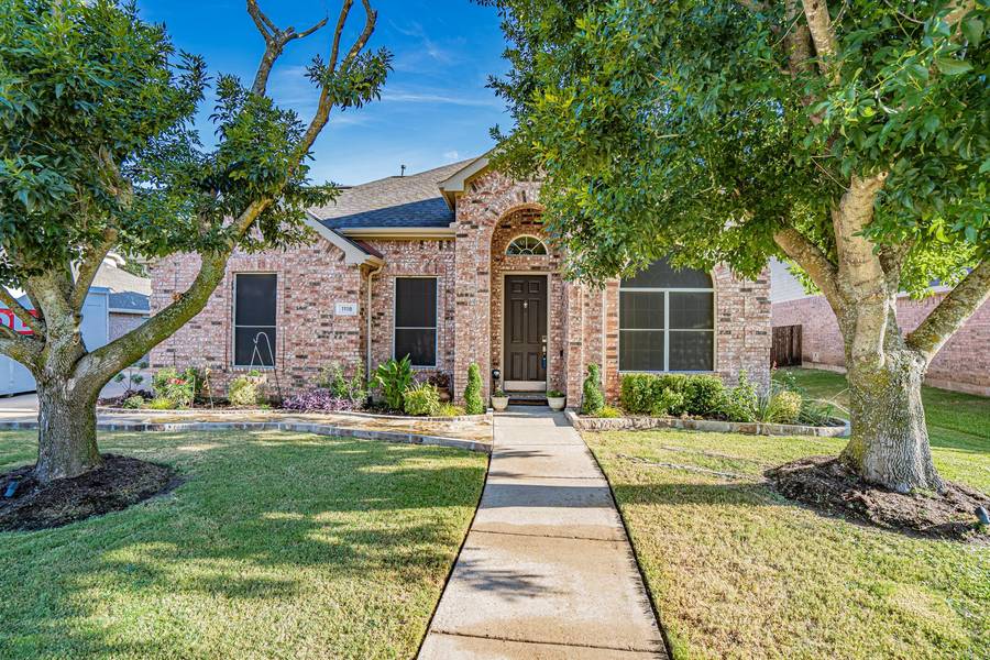 1118 Wedgewood Drive, Mansfield, TX 76063