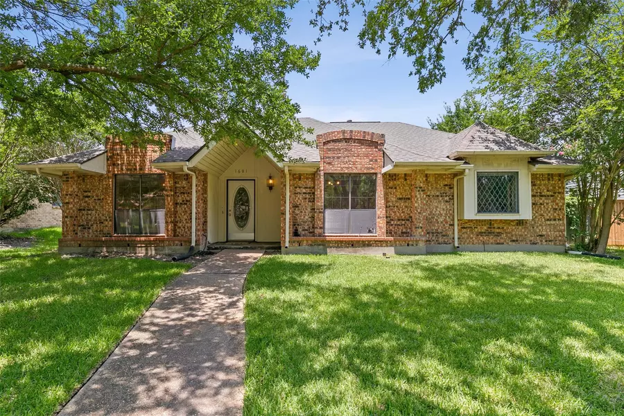 1601 Yorkshire Drive, Mesquite, TX 75149