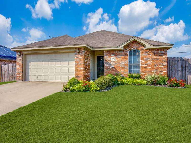 509 Bretts Way, Burleson, TX 76028