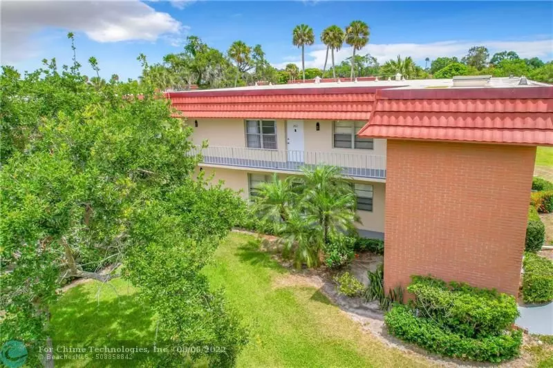 89 Crooked Tree Lane  #202, Vero Beach, FL 32962