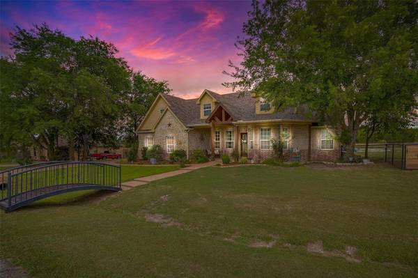 5618 Gebron Court, Fort Worth, TX 76126