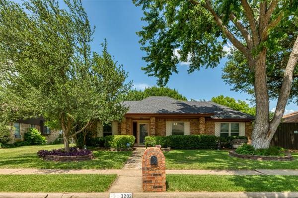 3202 Meadowood Drive, Garland, TX 75040