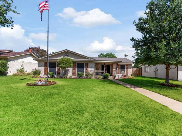 918 Longbeach Drive, Garland, TX 75043