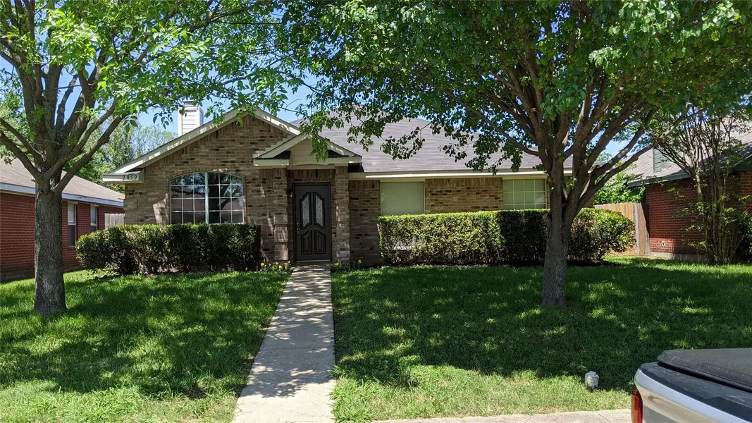 2859 Saint Johns Avenue, Lancaster, TX 75146