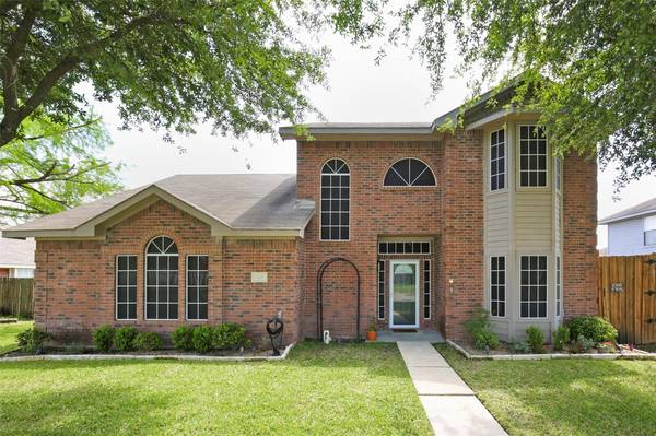 520 Boxwood Drive, Lancaster, TX 75146