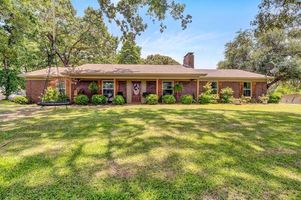 14714 C R 2205,  Tyler,  TX 75707