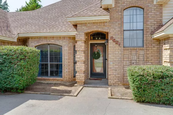 2421 Whitney Lane #LIN, Grapevine, TX 76051