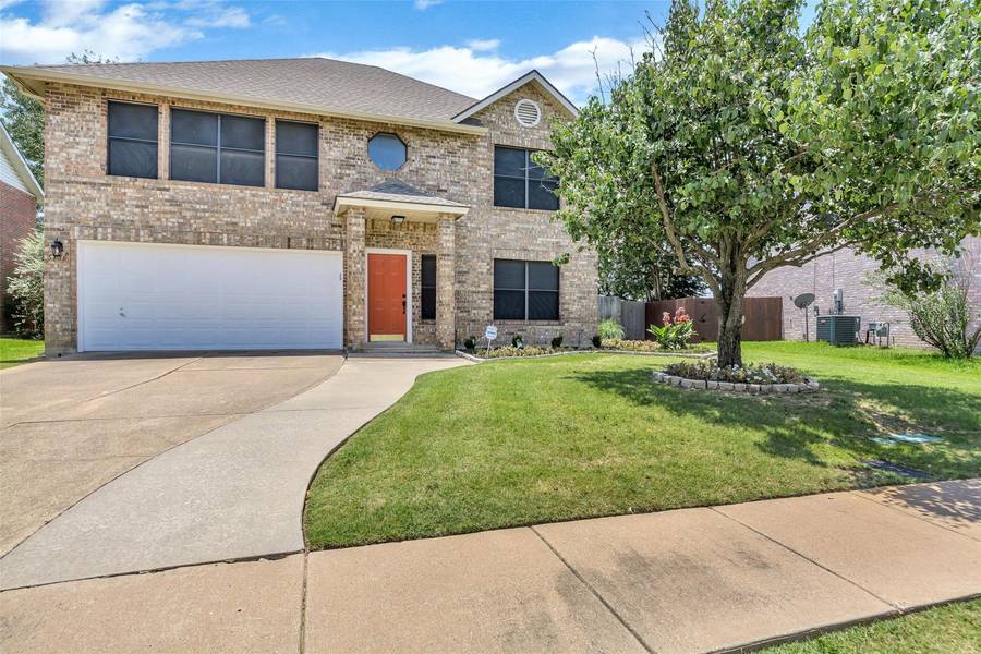 5136 Chessie Circle, Haltom City, TX 76137