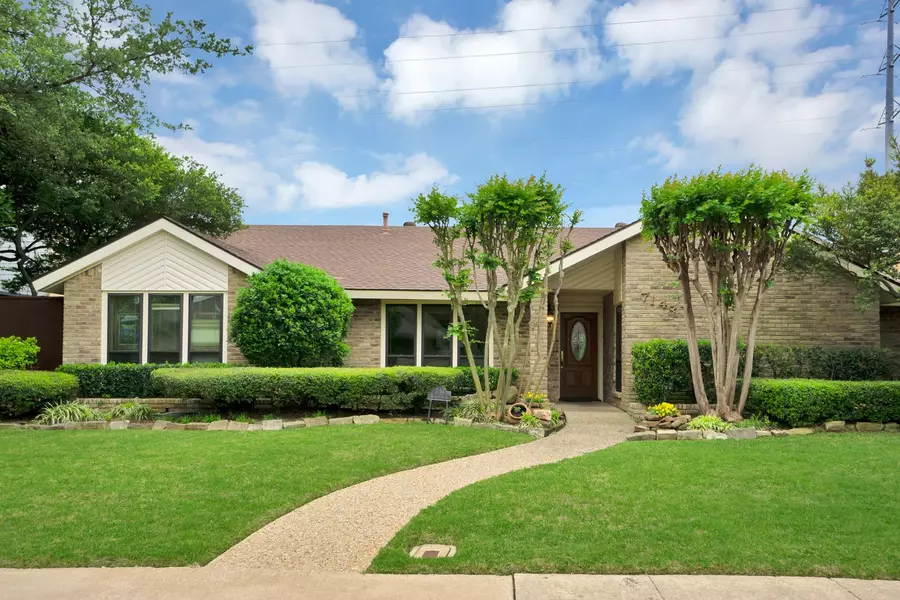 7148 Manor Oaks Drive, Dallas, TX 75248