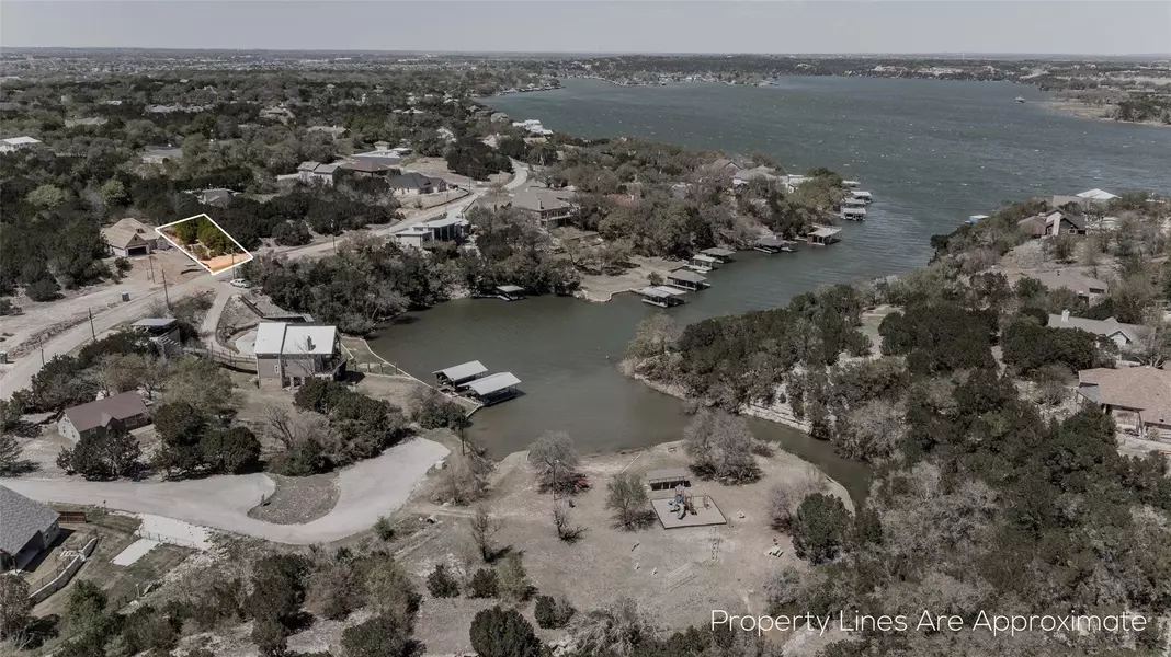 2412 Steepleridge Circle, Granbury, TX 76048