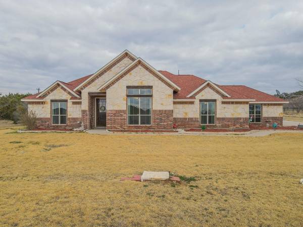 105 Bald Eagle Court, Graford, TX 76449