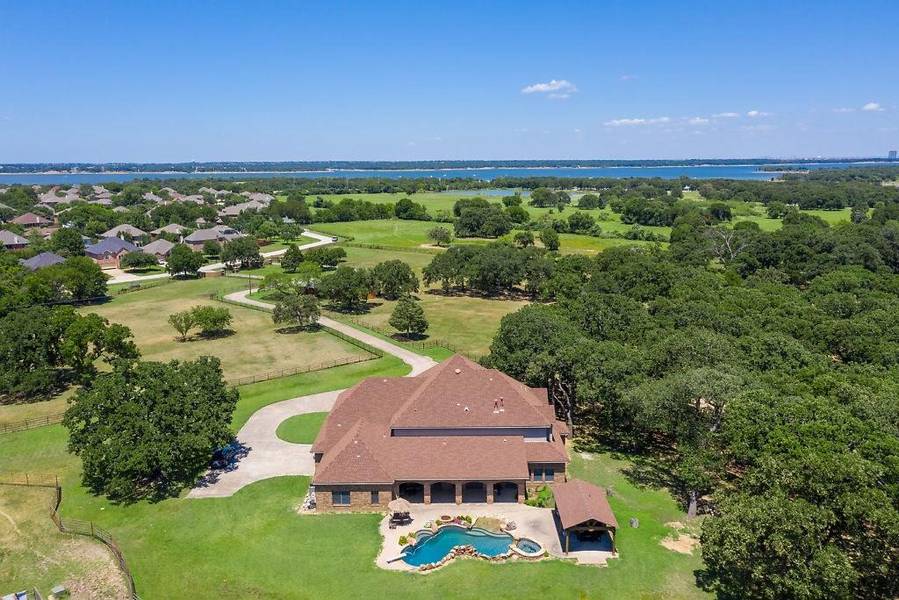 1591 S Gravel Circle, Grapevine, TX 76092