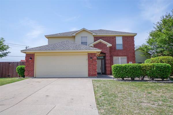 8005 Kathleen Court, Fort Worth, TX 76137