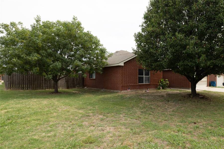 318 Marshall Creek Road, Roanoke, TX 76262