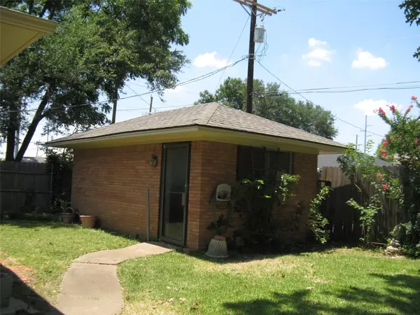 Garland, TX 75042,1606 Robin Lane