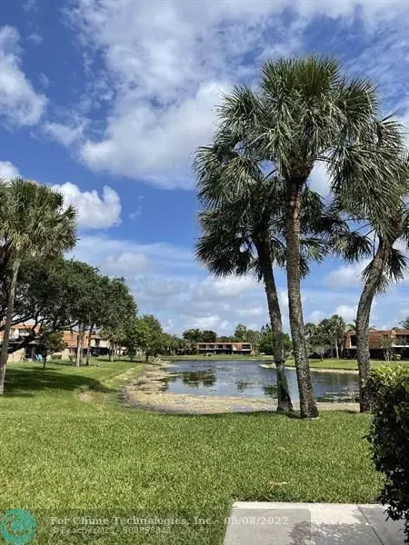 Davie, FL 33324,1420 W Harmony Lake Cir  #1420